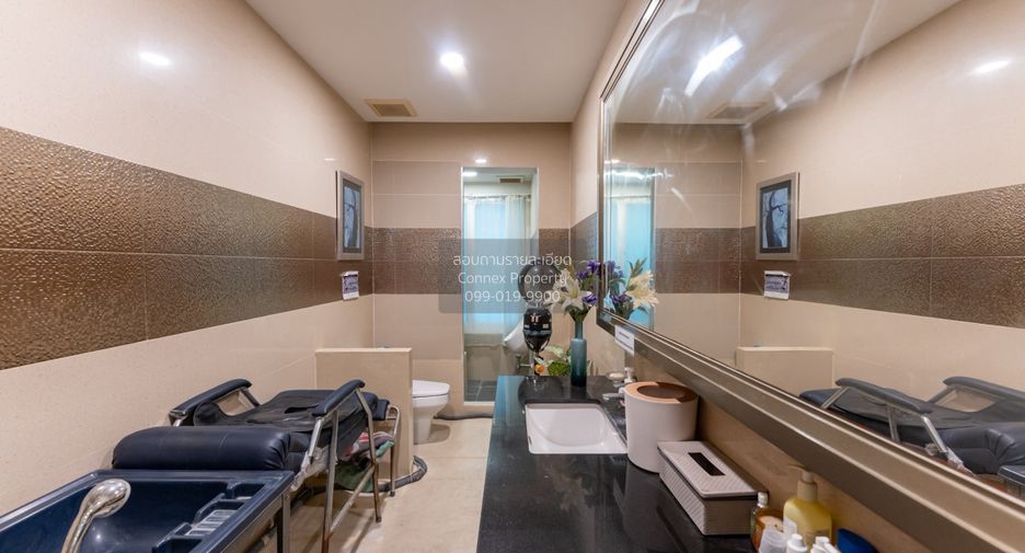 Haus zum Kauf mit 5 Zimmer in Pak Kret, Nonthaburi
