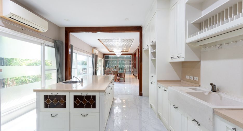 Haus zum Kauf mit 5 Zimmer in Pak Kret, Nonthaburi