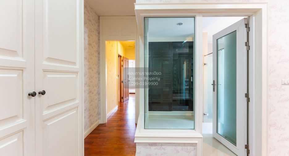 Haus zum Kauf mit 5 Zimmer in Pak Kret, Nonthaburi