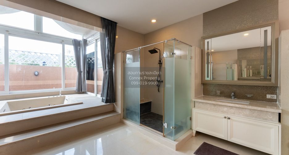 Haus zum Kauf mit 5 Zimmer in Pak Kret, Nonthaburi