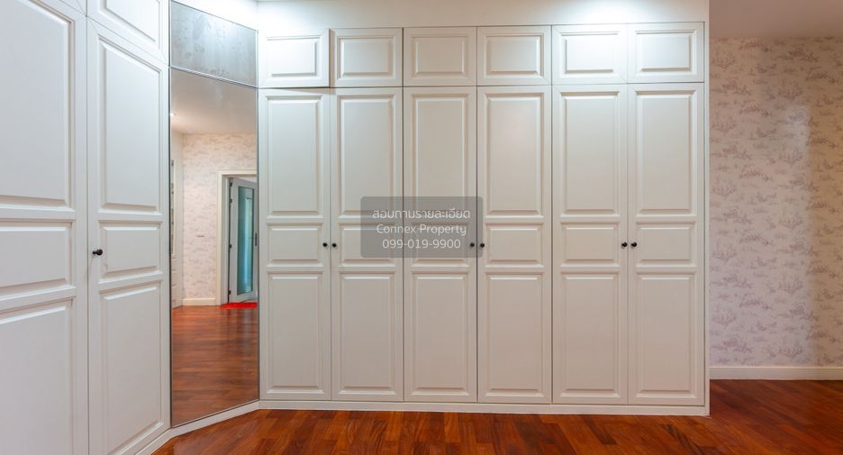 Haus zum Kauf mit 5 Zimmer in Pak Kret, Nonthaburi