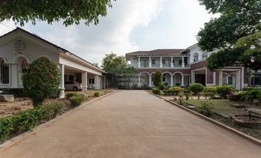 Haus zum Kauf mit 5 Zimmer in Pak Kret, Nonthaburi
