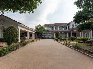 À vendre 5 chambres maison à Pak Kret, Nonthaburi