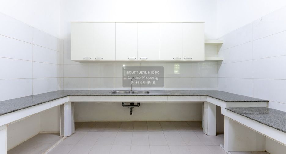 Haus zum Kauf mit 5 Zimmer in Pak Kret, Nonthaburi