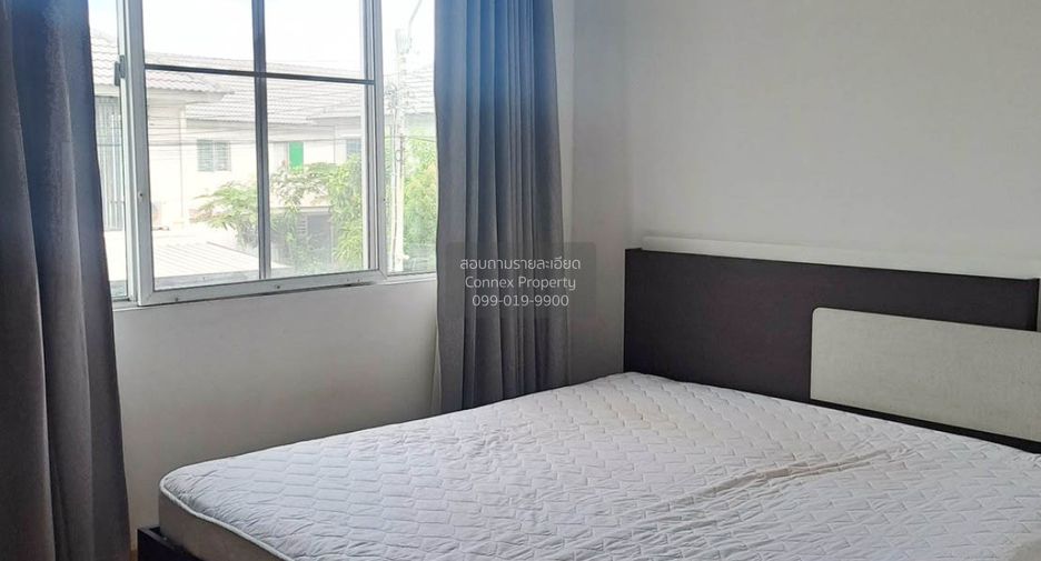 For sale 3 bedrooms townhouse in Bang Khen, Bangkok