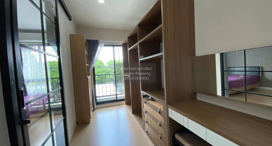 For sale 4 bedrooms townhouse in Don Mueang, Bangkok