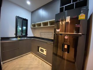 For sale 4 bedrooms townhouse in Don Mueang, Bangkok