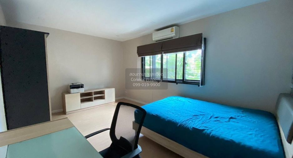For sale 4 bedrooms townhouse in Don Mueang, Bangkok