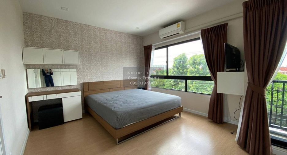 For sale 4 bedrooms townhouse in Don Mueang, Bangkok