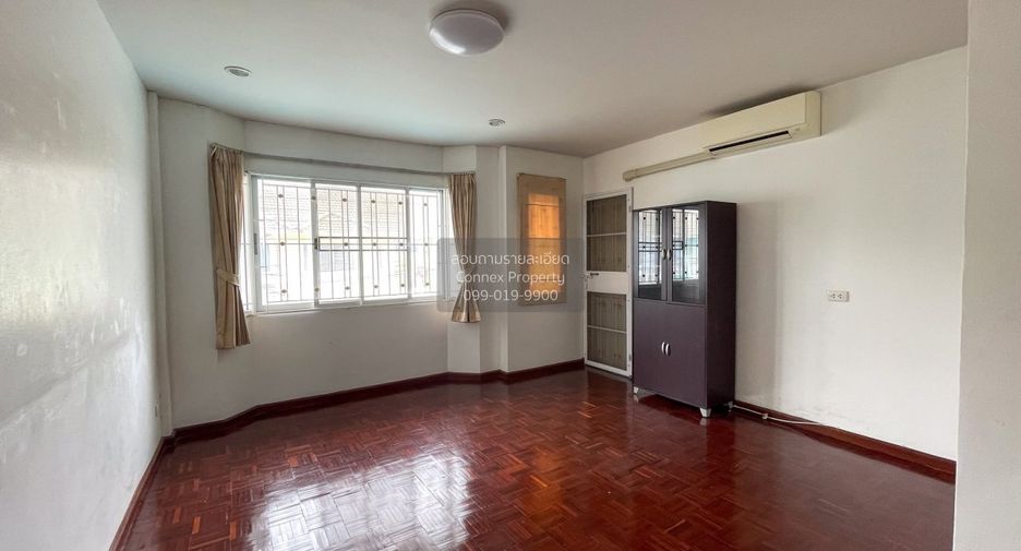 For sale 3 bedrooms townhouse in Bang Yai, Nonthaburi