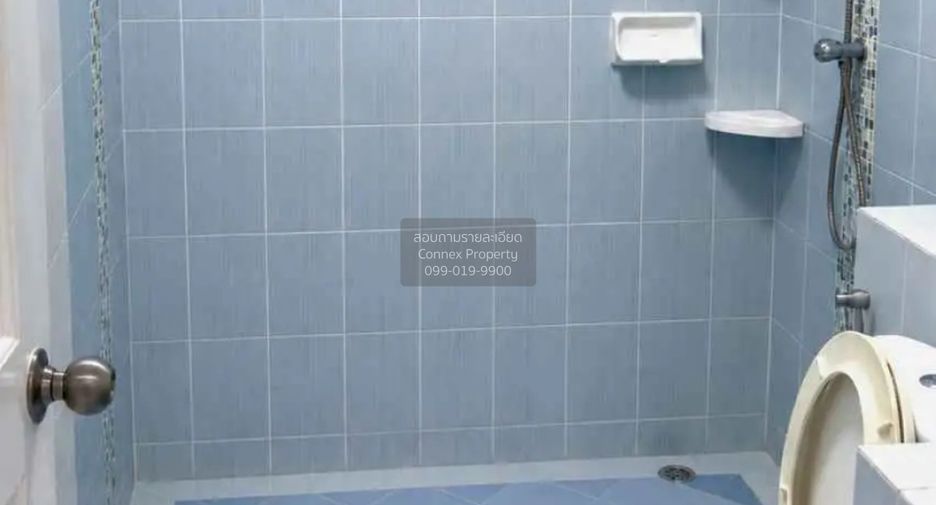 For sale 4 bedrooms townhouse in Bang Khun Thian, Bangkok