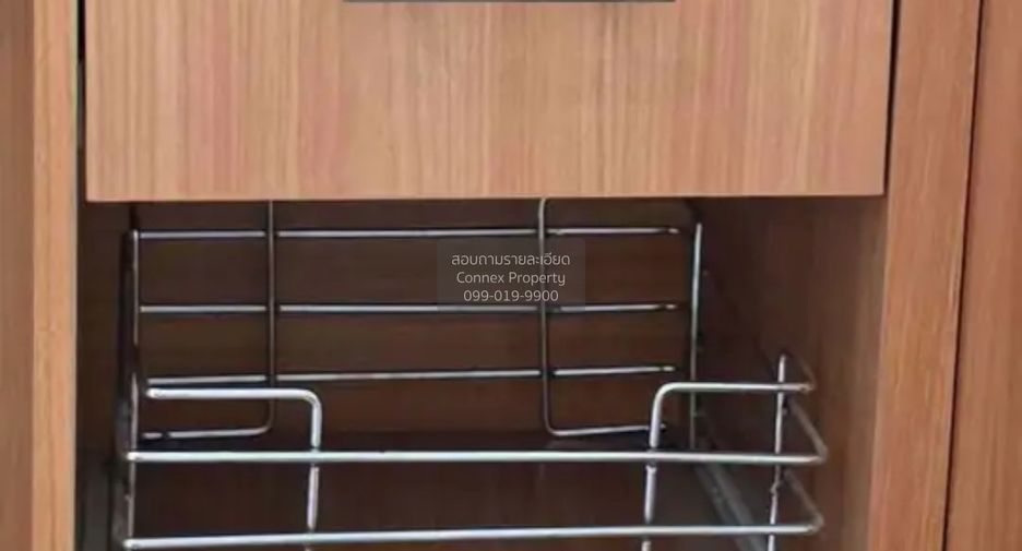 For sale 4 bedrooms townhouse in Bang Khun Thian, Bangkok