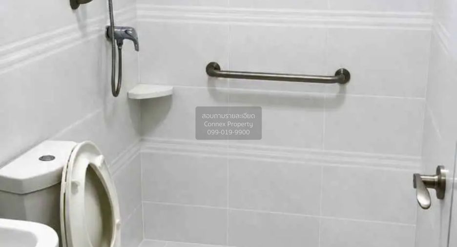 For sale 4 bedrooms townhouse in Bang Khun Thian, Bangkok