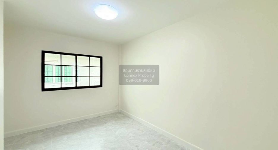 For sale 3 bedrooms townhouse in Min Buri, Bangkok
