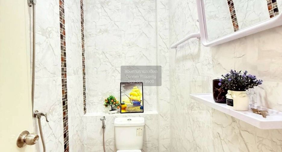 For sale 3 bedrooms townhouse in Min Buri, Bangkok