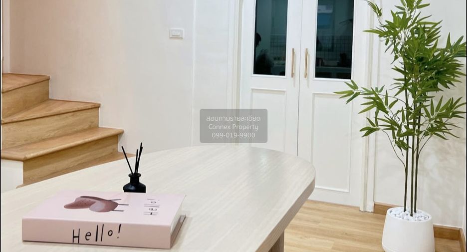 Casa adosada en venta de 2 habitaciones en Bang Kapi, Bangkok