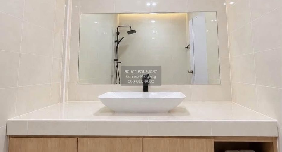 Casa adosada en venta de 2 habitaciones en Bang Kapi, Bangkok