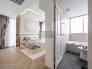 For sale 2 bedrooms condo in Khlong San, Bangkok