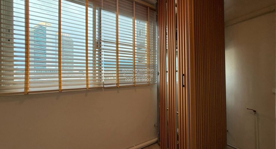 For sale 1 bed condo in Huai Khwang, Bangkok