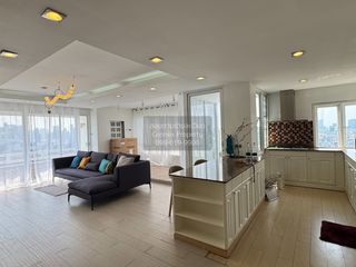 For sale 3 bedrooms condo in Huai Khwang, Bangkok
