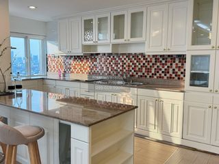 For sale 3 bedrooms condo in Huai Khwang, Bangkok