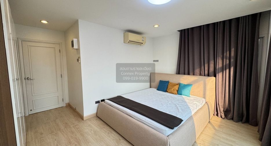 For sale 3 bedrooms condo in Huai Khwang, Bangkok