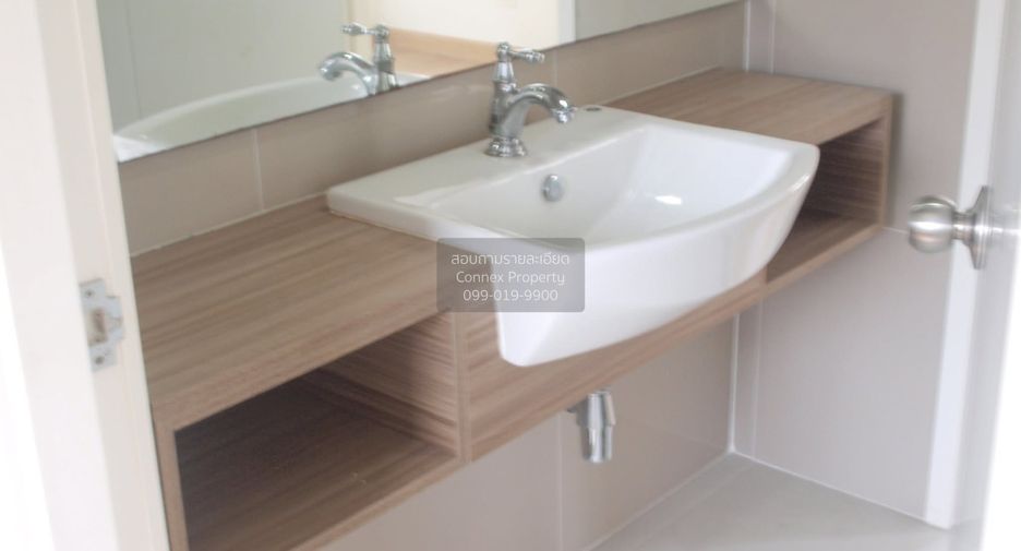 For sale 2 bedrooms townhouse in Mueang Pathum Thani, Pathum Thani
