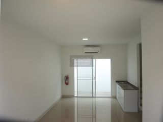 For sale 2 bedrooms townhouse in Mueang Pathum Thani, Pathum Thani
