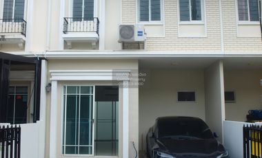 For sale 2 bedrooms townhouse in Mueang Pathum Thani, Pathum Thani