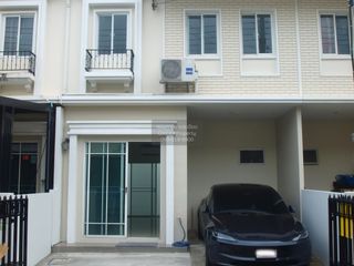 For sale 2 bedrooms townhouse in Mueang Pathum Thani, Pathum Thani