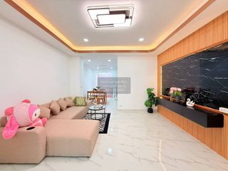 For sale 2 bedrooms townhouse in Saphan Sung, Bangkok