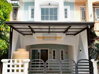 For sale 2 bedrooms townhouse in Khlong Sam Wa, Bangkok