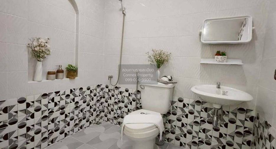 For sale 2 bedrooms townhouse in Khlong Sam Wa, Bangkok