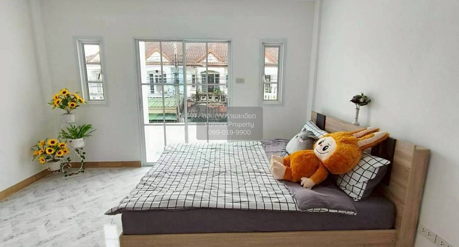 For sale 2 bedrooms townhouse in Khlong Sam Wa, Bangkok