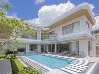 For sale 4 bedrooms villa in Mueang Phuket, Phuket