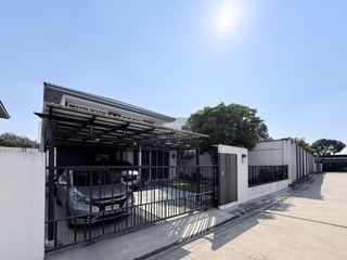 For sale 4 bedrooms house in Mueang Nonthaburi, Nonthaburi