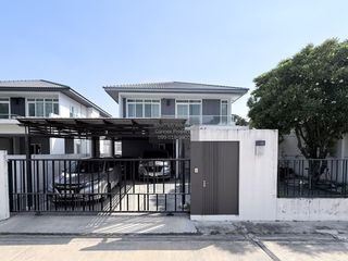 For sale 4 bedrooms house in Mueang Nonthaburi, Nonthaburi