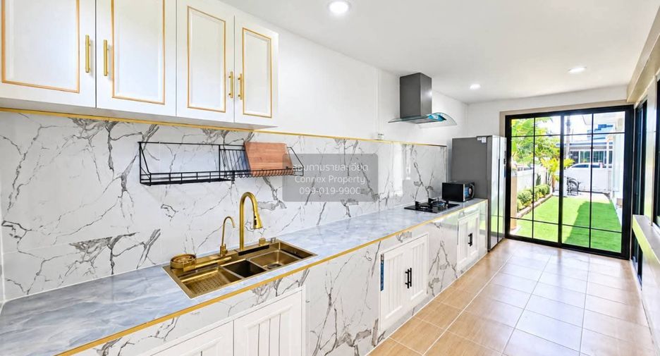 For sale 4 bedrooms townhouse in Bang Bua Thong, Nonthaburi