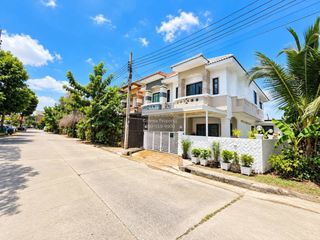 For sale 4 bedrooms townhouse in Bang Bua Thong, Nonthaburi