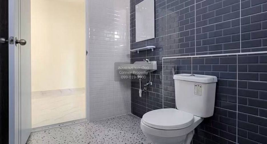 For sale 4 bedrooms townhouse in Bang Bua Thong, Nonthaburi
