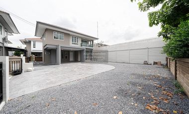For sale 2 bedrooms house in Khlong Sam Wa, Bangkok