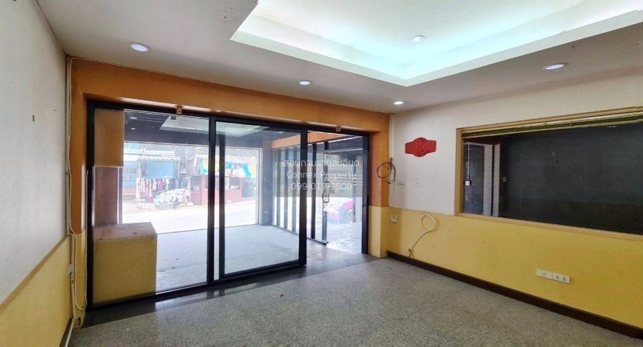 For sale 10 bedrooms townhouse in Don Mueang, Bangkok