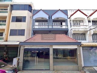 For sale 10 bedrooms townhouse in Don Mueang, Bangkok