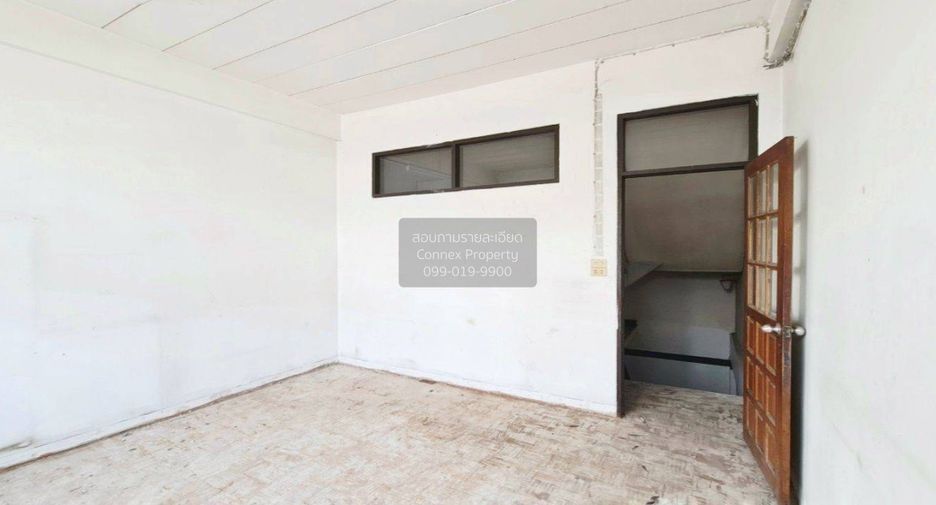 For sale 10 bedrooms townhouse in Don Mueang, Bangkok
