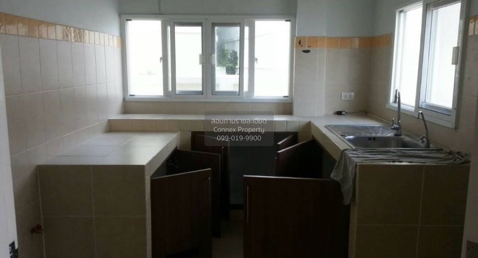 For sale 3 bedrooms house in Khlong Sam Wa, Bangkok