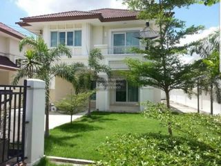 For sale 3 bedrooms house in Khlong Sam Wa, Bangkok