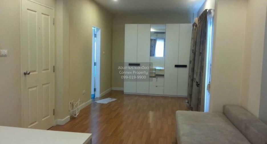 For sale 3 bedrooms house in Khlong Sam Wa, Bangkok