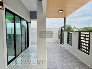 For sale 4 bedrooms townhouse in Sai Noi, Nonthaburi