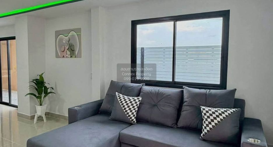 For sale 4 bedrooms townhouse in Sai Noi, Nonthaburi