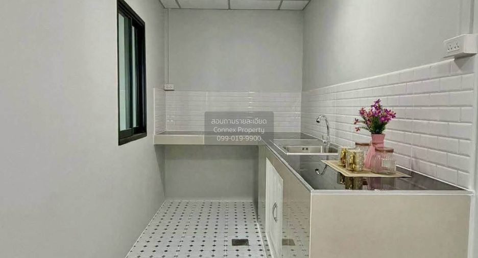 For sale 4 bedrooms townhouse in Sai Noi, Nonthaburi